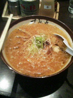 [写真:すみれ池袋・味噌ラーメン]